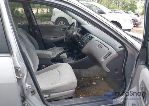 2002 Honda Accord 2.3 Lx z USA, uszkodzony, nr VIN 1HGCG56492A130101